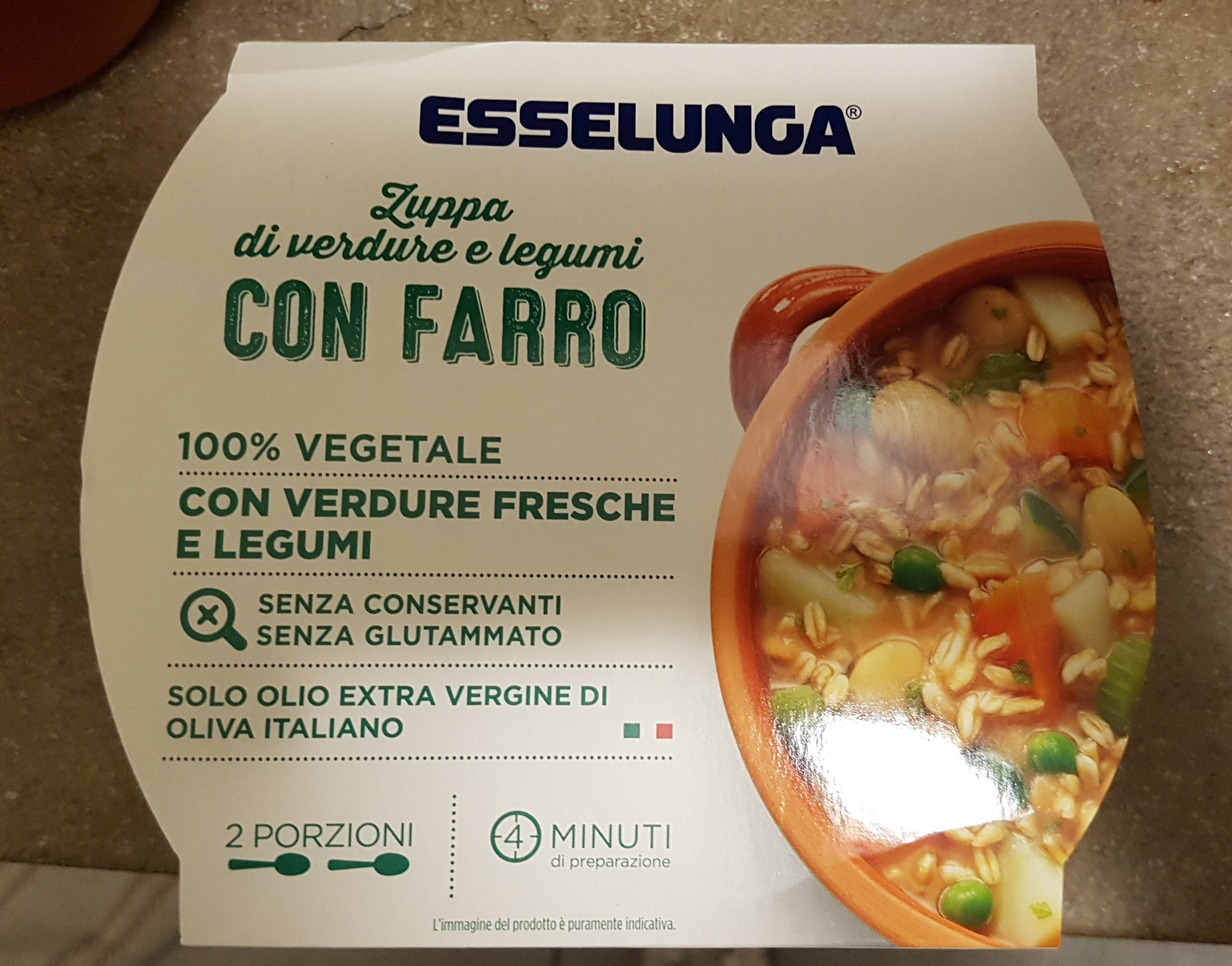 Confezione di Zuppa di verdure e legumi con farro