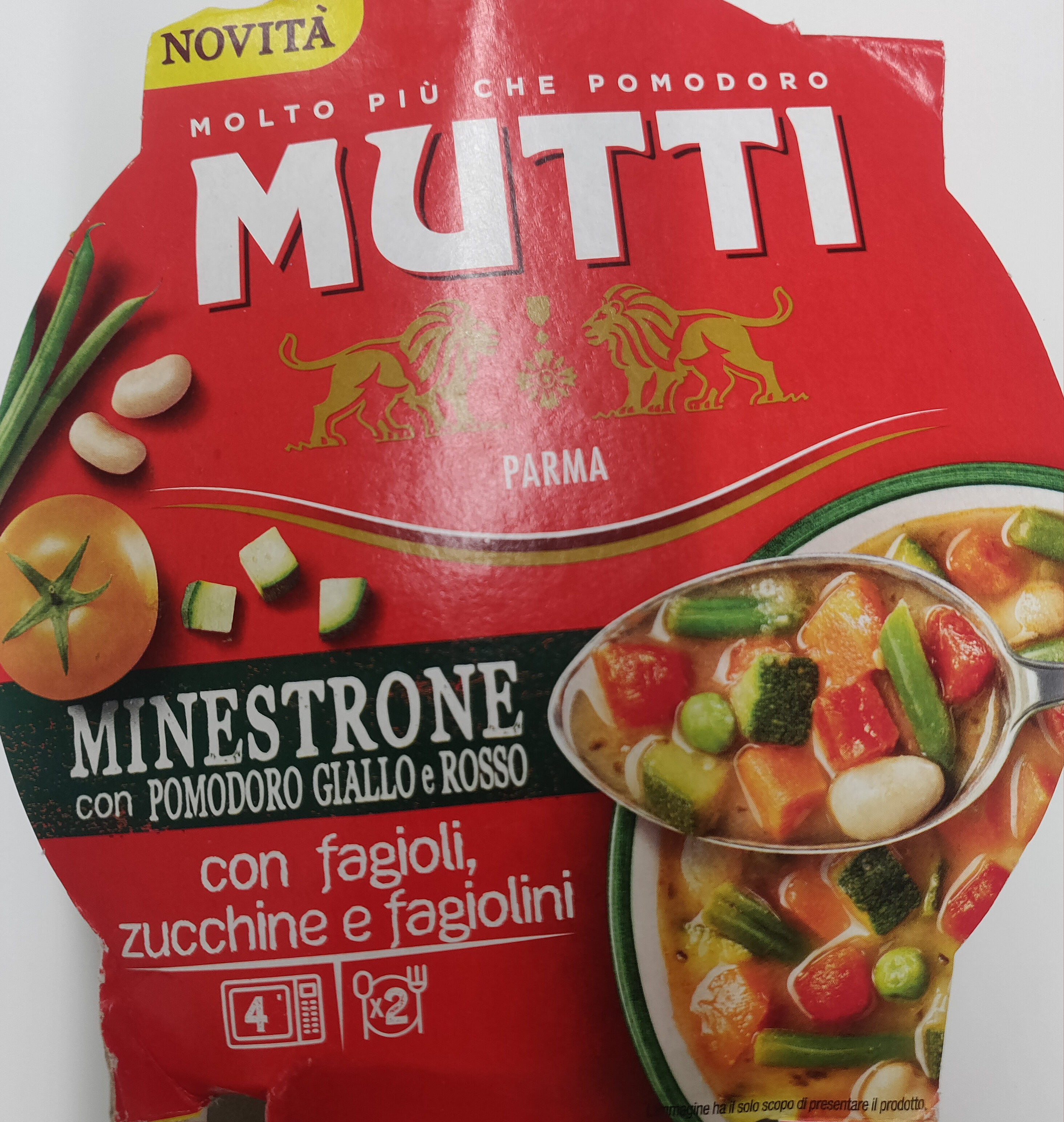 Confezione di Minestrone con pomodoro giallo e rosso